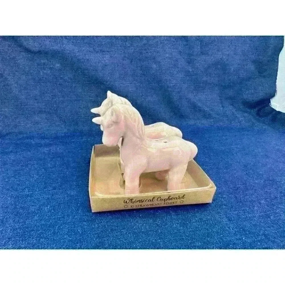 NIB Whimsical Cupboard Unicorn Salt Pepper Shakers Rose Pink Kitchen‎